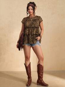 Travachic Blusa de manga corta con cuello redondo, volantes y estampado de leopardo para tallas grandes - Multicolor - Ver 4