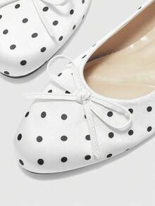 CUCCOO BIZCHIC Sepatu Flat Wanita Four Seasons untuk Santai, Komuter, Liburan, Motif Polkadot, Pita Kecil, Sol Lembut, Nyaman - Putih - View 9