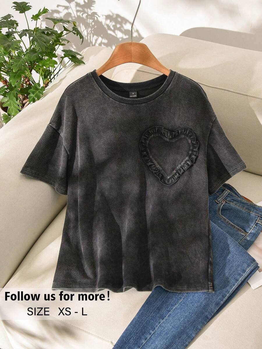 Story & Sage Women's Casual Retro Vintage Vacation Washed Snow Floral T-Shirt, Loose Fit Short Sleeve Dark Grey T-Shirt With Heart Design, Spring/Summer Everyday