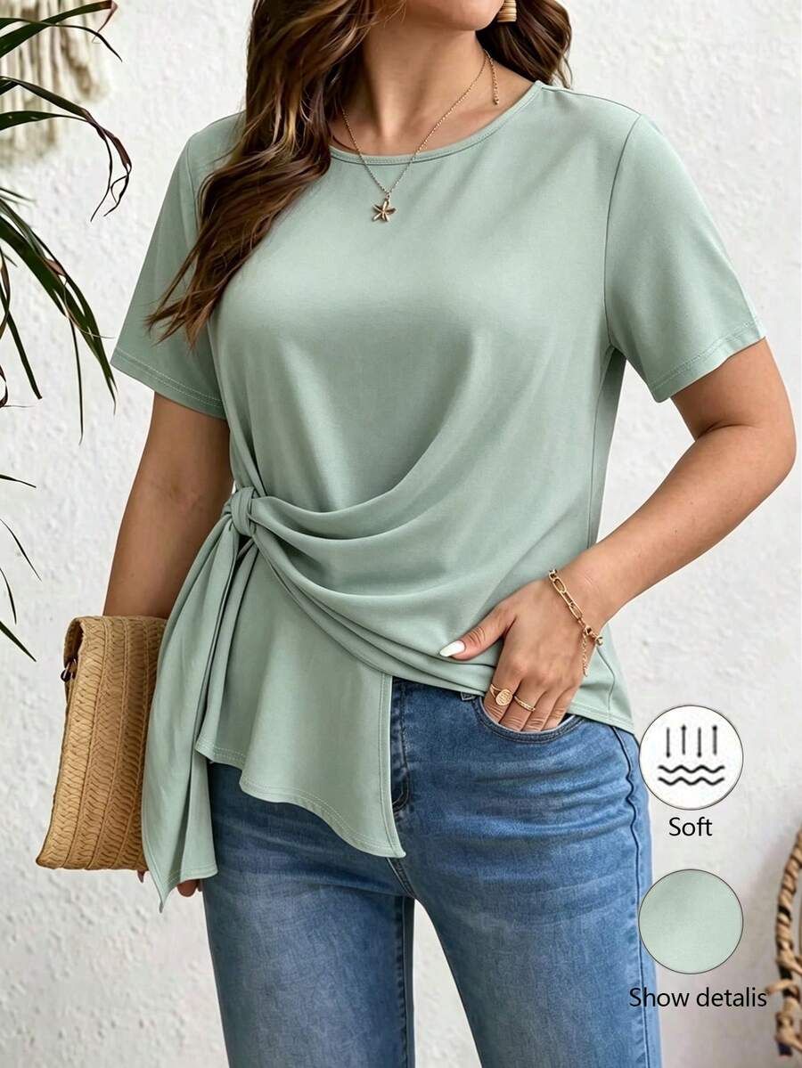 EMERY ROSE تي شيرت كاجوال عصري برقبة دائرية وأكمام قصيرة مع حافة مطوية مزخرفة من الصوف المحبوك باللون الأخضر الفاتح مقاس كبير - أخضر نعناع - مشاهدة 1