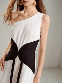MOTF PREMIUM SPRING/SUMMER ONE-SHOULDER COLORBLOCK PROFESSIONAL COMMUTER FASHION WOMEN'S JUMPSUIT - Black and White - View 2