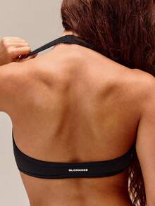 GLOWMODE FeatherFit™ Bring The Heat Bra Olahraga Halter Demi Anti-Selip Lembut dan Ringan dengan Cup yang Dapat Dilepas, Cocok untuk Yoga, Pilates, Studio, dan Aktivitas Sehari-hari dengan Dampak Rendah - Hitam - View 4
