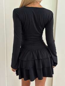 SHEIN EZwear 女款針織V領抓皺胸部收腰多層荷葉邊迷你洋裝 - 黑色 - View 4
