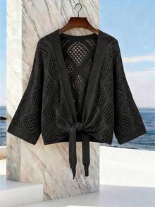 SHEIN Holidaya 女款夏季新裝，夏季上衣，女款夏季套裝，女款夏季穿搭，海灘穿搭，女款象牙色鏤空針織開襟衫 – V領 3/4 袖，菱形鏤空圖案，腰部自綁結，浪漫波希米亞風情與休閒層搭風格 - 黑色 - 查看 8