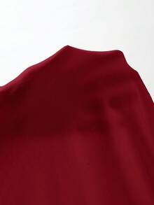 SHEIN BASICS 大尺碼女款素色露肩修身百搭休閒長袖T恤 - 酒紅色 - 查看 4