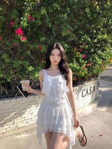 SHEIN MOD White Oversized 3D Bow Lace Flower Hem Frilled Edge Top, Perfect For Summer Parties & Royal Dates - White - View 4