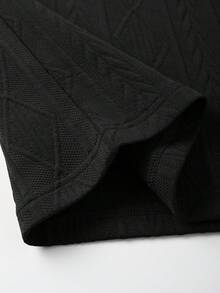 HUEFORM 男士純色前開鈕扣短袖休閒 Polo 衫，極簡日常穿搭，適合高爾夫與正式場合 - 黑色 - 查看 4