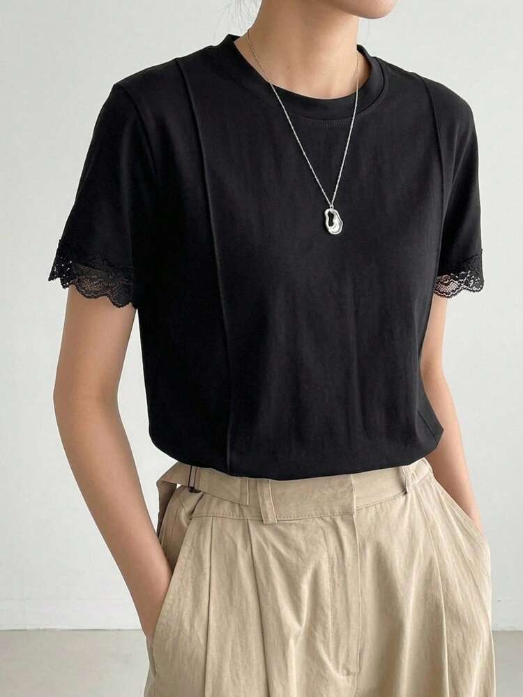Summer Autumn Hollow Lace Trim Patchwork Casual Loose Elegant Office Wear Round Neck Base Layer Black Short Sleeve Women's T-Shirt
