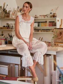 WESTFADE Drawstring Waist Lace Inset Ruffle Balloon Leg White Pant, Casual, Country Style For Women, Summer Vacation Outfit - White - View 3