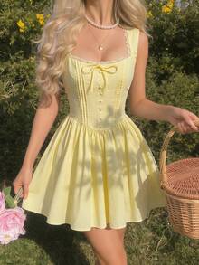 SHEIN MOD Gaun Mini Kuning Nyaman untuk Wanita, Bagian Dada Berlipit, Kancing Depan, Gaya Cottagecore, Liburan, Gaya Pedesaan, Pantai, Pesta Teh, Pesta Kebun, Retro, Prom, Musim Panas - Kuning - View 3