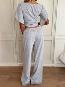 SHEIN EZwear 女款素色不對稱肩蝙蝠袖T恤與長褲休閒居家套裝 - 淺灰色 - 查看 3