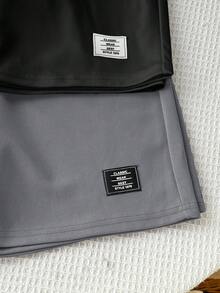 SHEIN 6件套男童舒适休闲风压花圆领短袖T恤上衣搭配装饰短裤，两件套高性价比套装，适合户外玩耍、街头摄影、派对和休闲活动。 - 深灰色 - 查看 5