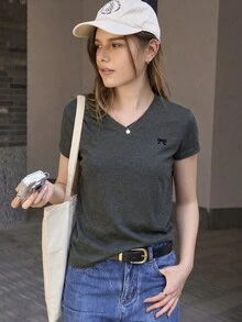 Jouncy 女款蝴蝶結印花圓領短袖休閒T恤 - 深灰色 - 查看 4