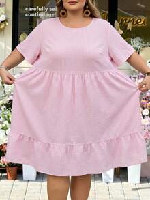 SHEIN CURVE+ فستان كاجوال للنساء بمقاسات كبيرة بنقشة مربعات وياقة دائرية وأكمام قصيرة وحافة مكشكشة - متعدد الألوان - مشاهدة 5