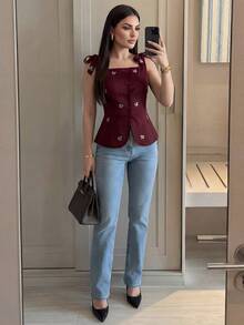Modelyn 女款花卉刺繡單排扣肩結無袖襯衫 - 酒紅色 - 查看 1
