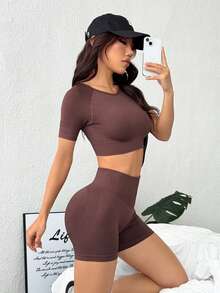 SHEIN Core Rhythm Set Olahraga Wanita Tanpa Jahitan, Lengan Pendek Olahraga, Celana Pendek Olahraga, Pengangkat Bokong dan Pelangsing, Set Seksi Multi-Potong, Set Kombinasi - MultiWarna - View 2