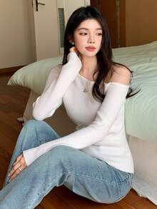 DAZY 女款素色不對稱領休閒百搭日常外出長袖上衣 - 白色 - 查看 4