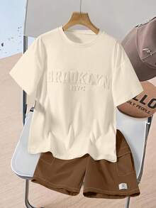 Mirajuku 2pcs Boys' Simple Premium 3D Embossed Crew Neck Pullover T-Shirt & Woven Loose Straight Leg Shorts Set, Contrast Stitching Detail, Fashionable Fit, Comfortable Fabric, Suitable For Spring, Summer And Autumn, Versatile For Multiple Occasions - Brown - View 3
