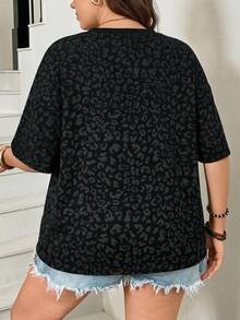 SHEIN LUNE Camiseta con Bolsillo Verde Talla Grande Día de San Patricio Primavera Break Estilo Boho Rave Atuendos de Festival Primavera Break Atuendos Estilo Old Money Atuendos de Rave para Mujeres - Multicolor - Ver 3