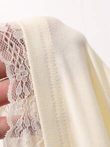 DAZY Áo hai dây nữ dáng ôm co giãn phối ren tương phản màu trơn, áo tank top mặc thường ngày đi du lịch mùa hè - Màu be - Xem 7