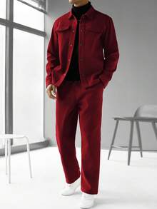 Manfinity CasualCool 2 件男士纯色前扣衬衫（带口袋）和休闲裤套装，秋季服装，舒适服装 - 酒紅色 - 查看 5