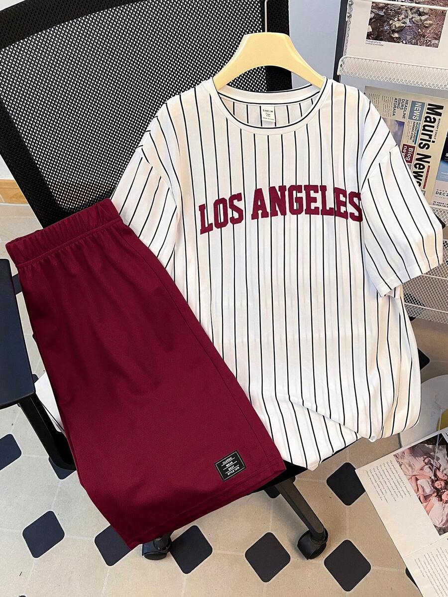 SHEIN 青少年男童圓領條紋字母印花短袖T恤與短褲休閒日常套裝 - 酒紅色 - 查看 1
