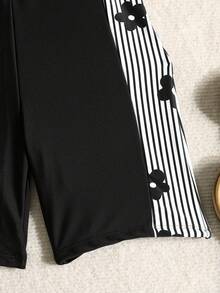 SHEIN 青少年女孩休閒度假夏季海灘黑白拼接條紋花卉印花拉鍊式連身泳衣泳裝 - 黑與白 - 查看 5