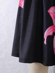 SHEIN 少女款扶桑花掛脖夏季海灘度假洋裝 - 黑色 - 查看 3