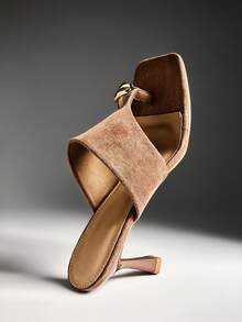 Denimoi Women's Toe Ring Thick Band Thong Heeled Sandals For Christmas Valentine's Day - Beige - View 6