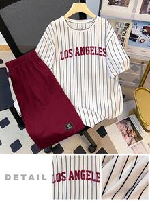 SHEIN 青少年男童圓領條紋字母印花短袖T恤與短褲休閒日常套裝 - 酒紅色 - 查看 3