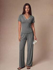 Lazeform Women's Solid Color Lace Patchwork V-Neck Short Sleeve Long Pants Pajama Set - Grey - View 6