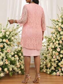 SHEIN Lady 大尺碼女款優雅蕾絲不對稱下擺上衣與鉛筆裙兩件套，適合春、夏、秋季 - 粉色 - 查看 2
