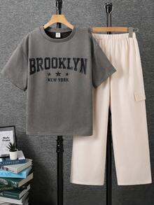 Tween Boys Simple Small Letter Clash Texture Dark Gray Short Sleeve T-Shirt And Milky White Cargo Pants Set Casual College Comfortable Fashionable Simple Practical Versatile Soft Fabric Suitable For Daily Use Suitable For School Suitable For Travel Suitable For Outdoor Sports Suitable For Spring, Summer, Autumn And Winter Seasons - Grey - View 6