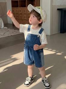 Genkimix Kids 小男孩牛仔拼接吊帶褲，夏季休閒對比色工裝短褲，柔軟棉質口袋直筒褲，適合上學與旅行 - 中等水洗藍 - 查看 3