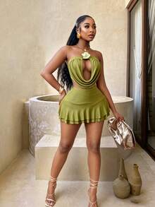 Mistrie Floral Decor Strapless Cropped Top + Ruffle Hem Mini Skirt 2 Pieces Set, Sexy Vacation Style - Green - View 1