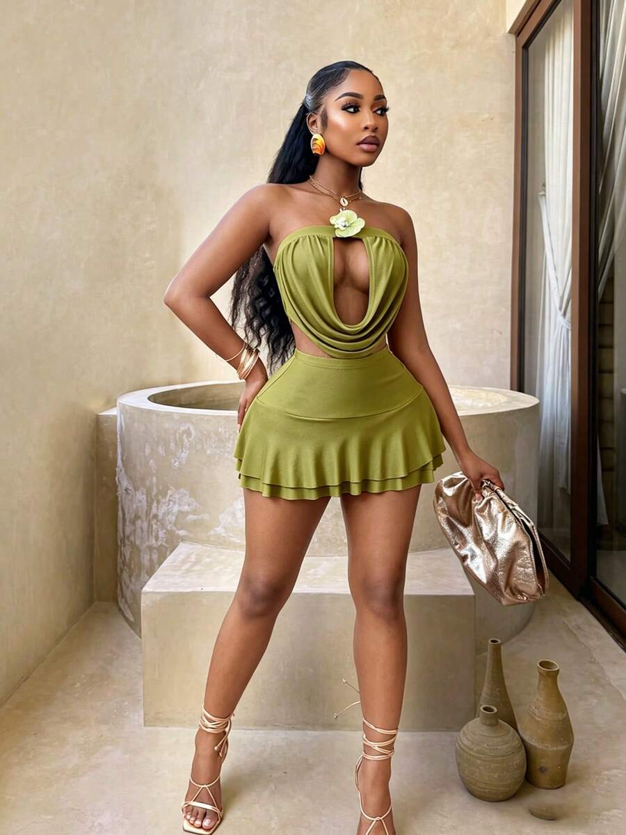 Mistrie Floral Decor Strapless Cropped Top + Ruffle Hem Mini Skirt 2 Pieces Set, Sexy Vacation Style - Green - View 1