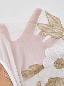 Reflora Plus Size Elegant Floral Embroidered Shirt, Summer - White - View 9