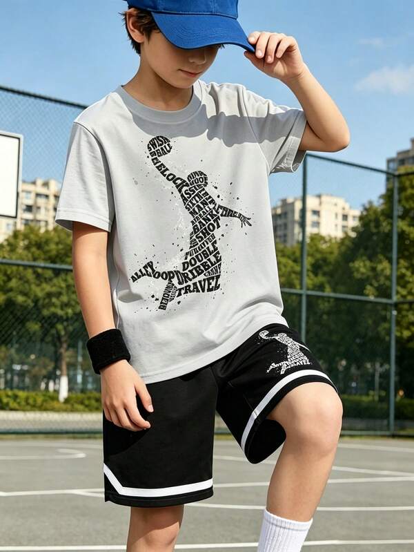 1 ชุด[สไตล์ใหม่ฤดูร้อน]ชุดเสื้อแขนสั้นและกางเกงขาสั้นพิมพ์ลายบาสเกตบอลสำหรับเด็กชายวัยรุ่น, ชุด 2 ชิ้นแฟชั่นสบายๆ อเนกประสงค์, ชุดสไตล์สปอร์ตเท่, สวมใส่ได้ง่ายให้ลุคสดชื่นวัยรุ่น, เหมาะสำหรับออกไปเที่ยวฤดูร้อน, วันหยุด, ปาร์ตี้, วิทยาเขต และโอกาสต่างๆ, ของขวัญส่วนตัวสำหรับเด็ก