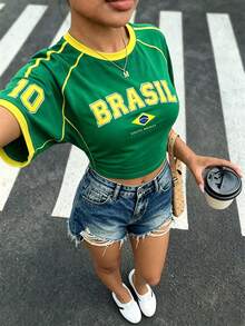 Aidyla 巴西國旗與字母圖案黃綠漸層休閒上衣，女款時尚拉鍊領短袖寬鬆T恤，綠色滾邊袖口設計，舒適夏季T恤，適合戶外運動與日常穿著 - 彩色 - 查看 1