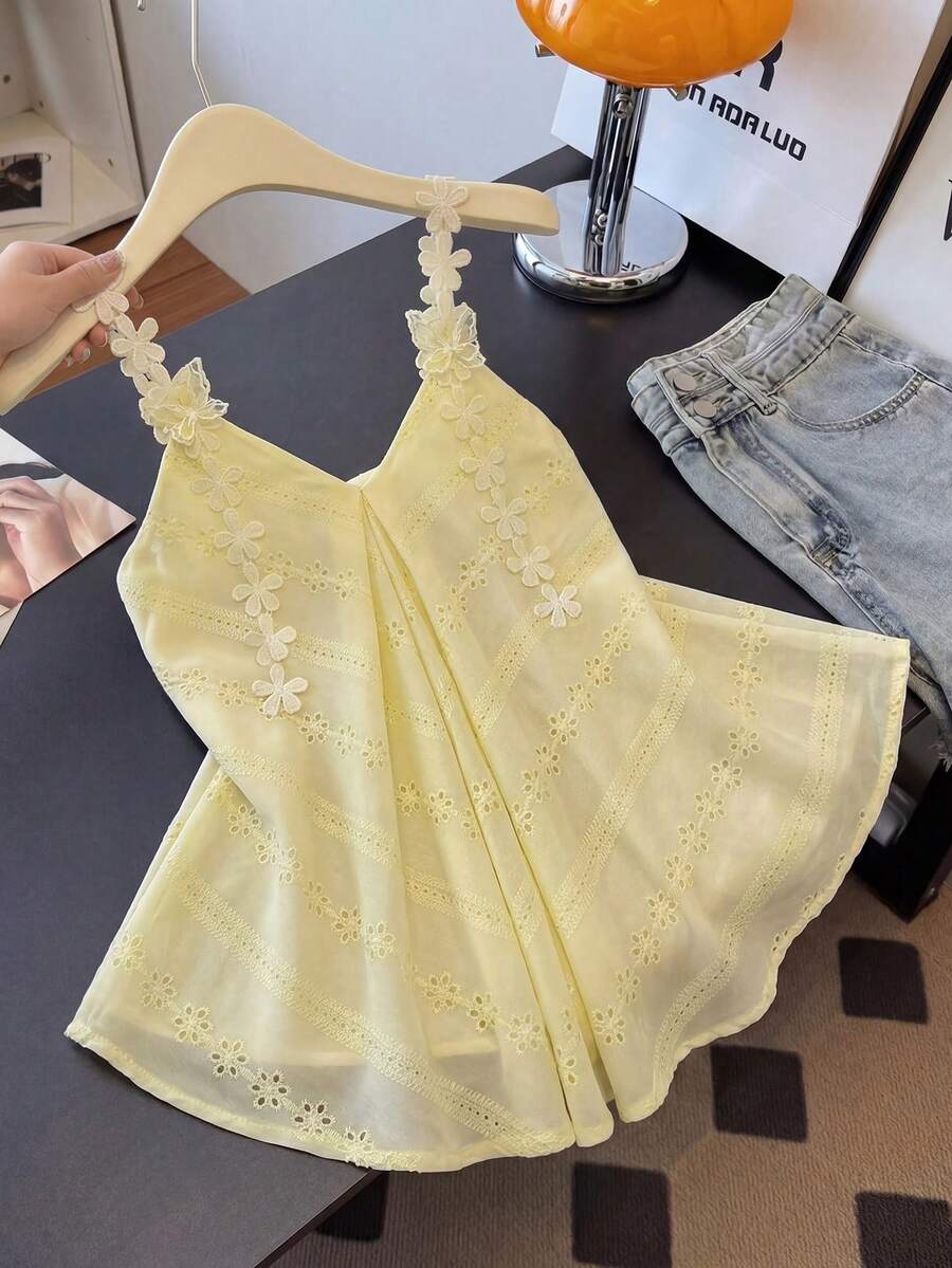 SHEIN Franclia 女款刺繡3D花朵裝飾法式甜美可愛上衣 淡黃色 夏季度假早午餐穿搭 - 黃色 - 查看 1