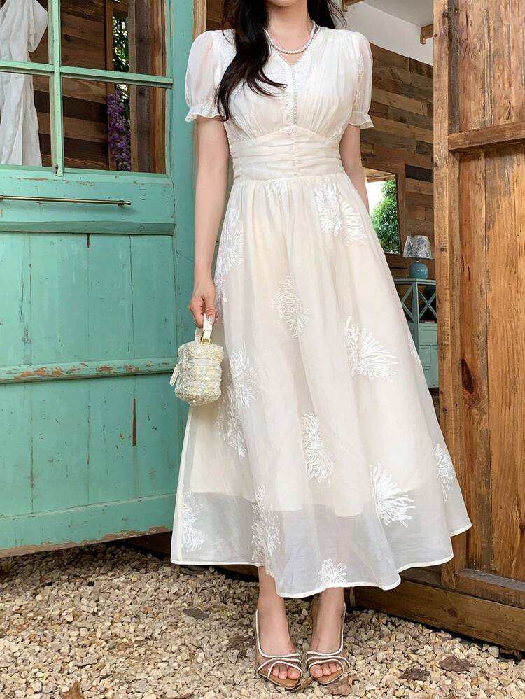 Women's Vacation Floral Embroidery Short Petal Sleeve Elegant Long Dress