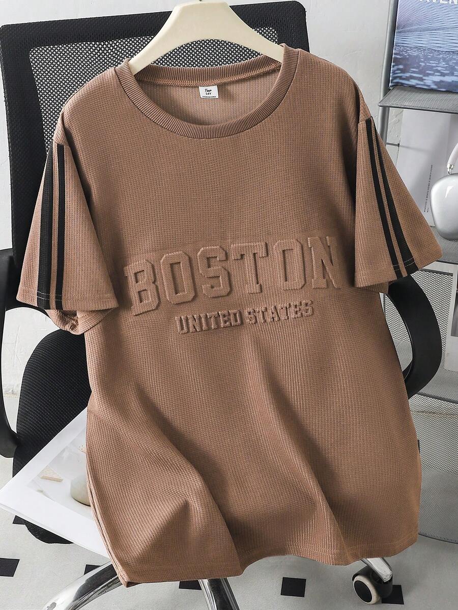 Kaos Remaja Laki-Laki Lengan Pendek Kerah Bulat dengan Cetakan Slogan 3D, Gaya Jalanan Kasual, Nyaman dan Modis, Cocok untuk Sehari-hari, Perjalanan, dan Acara Bepergian. - Coklat - View 1