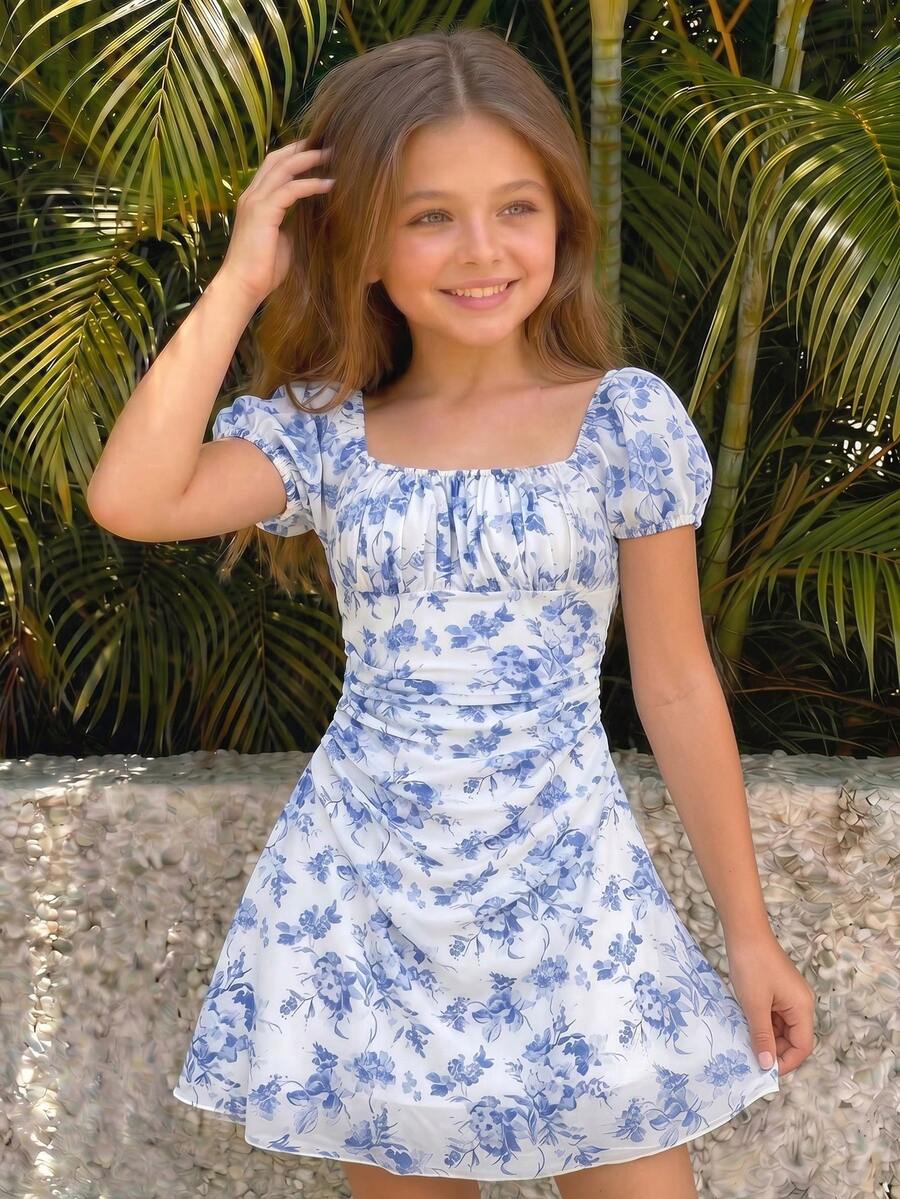 SHEIN Đầm hoa xanh trắng cho bé gái tuổi teen mùa xuân & hè/Dành cho kỳ nghỉ/Ngày lễ/Phong cách cổ điển/Đầm đi biển/Phong cách thanh lịch/Đầm cho bé gái/Phong cách Bohemian/Trang phục Boho/Đầm chống nắng cho bé gái, trang phục ngày lễ - Xanh và trắng - Xem 1
