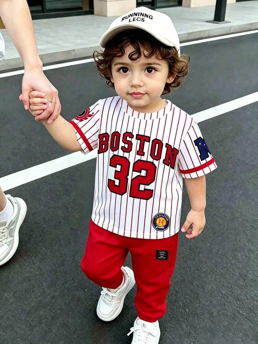 2件組 嬰幼兒休閒時尚街頭風 對比色直條紋 世界盃運動籃球棒球足球制服字母印花圓領短袖T恤搭配經典格紋短褲休閒套裝,夏季戶外運動韓系風,開學季,舒適易穿,時尚嬰兒男童T恤短褲 - 彩色 - 查看 1