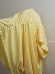 Solflare Áo thun casual đa năng mới Xuân/Hè, phù hợp đi làm, tiệc tùng, lễ hội âm nhạc, tựu trường, du lịch, streetwear, mặc nhà, yoga, fitness, ngắm cảnh, mặc nhiều dịp, có thể mặc ngoài hoặc phối lớp, cổ vuông, tay ngắn bèo, eo chiết, gấu cong, dệt co giãn, màu vàng nhạt, size lớn - Màu vàng ngỗng - Xem 5