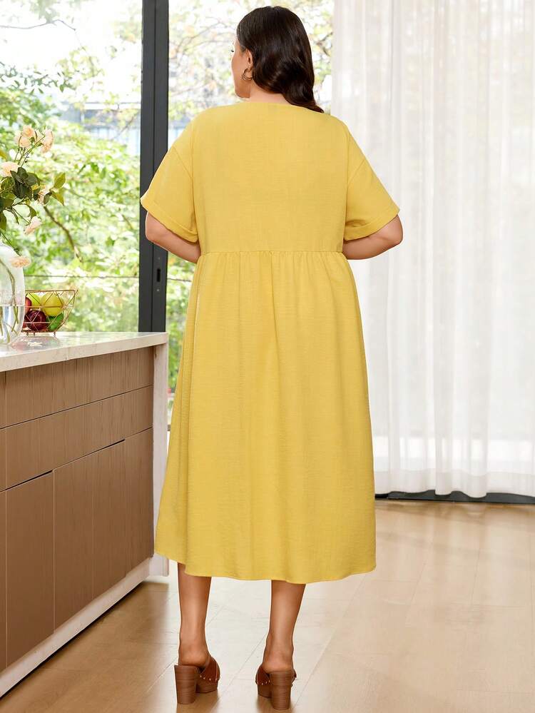 Plus Size Women's Solid Color Pleated Round Neck Casual Party Dress