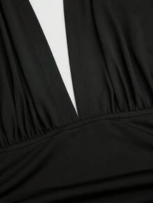 Sweetra Bodysuit nữ size lớn phong cách Âu Mỹ, cổ yếm hở lưng, đính dây xích kim loại trang trí kèm vòng cổ choker kim loại - màu đen - Xem 7