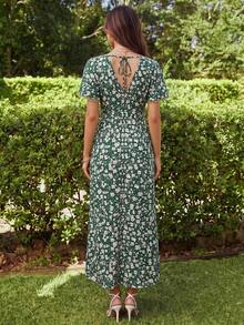 KARISMINA 波浪紋V領短袖貼身女裝洋裝 春夏穿搭 夏日服飾 情人節 度假穿搭 女士海灘穿搭 節慶 浪漫優雅風格 波希米亞 BOHO 甜美 Coquette 銳舞節慶穿搭 熱帶度假女裝 嘉年華 - 綠色 - 查看 4