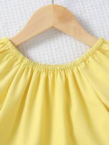 Elladie kids 女童2件組荷葉邊露肩上衣與珍珠裝飾牛仔褲，適合夏季日常穿著 - 黃色 - 查看 5