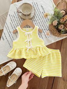 Conjunto de 2 piezas de top de tirantes de cuello redondo a rayas de punto y pantalones cortos para bebé niña - Mostaza Amarilla - Ver 4